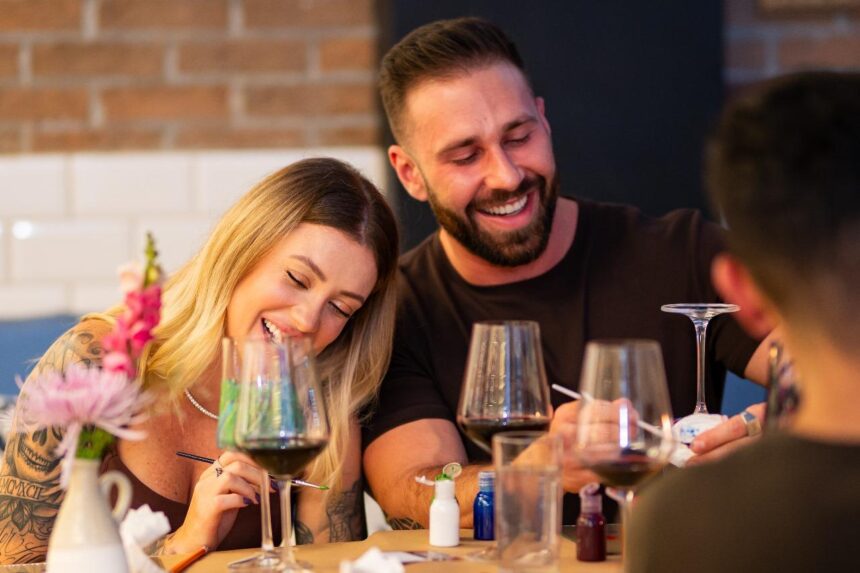 Balneário Shopping Celebra o Amor com Noite de Vinho e Arte Balneário Shopping Celebra o Amor com Noite de Vinho e Arte