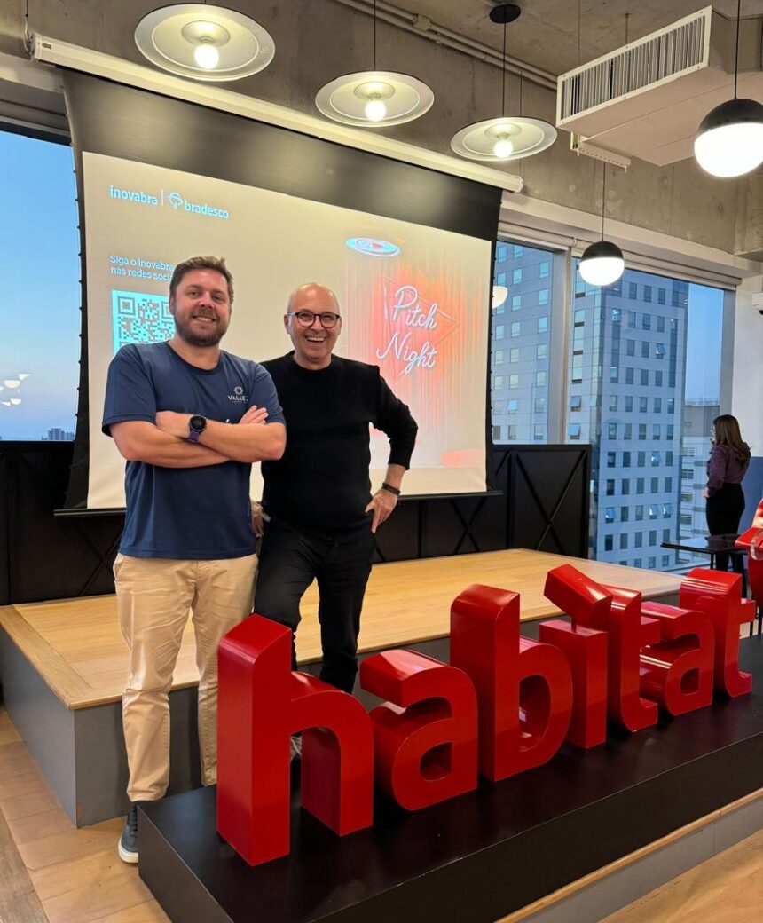 CEO da startup catarinense Valuez apresenta diferenciais da empresa, que é referência em valuation a executivos em São Paulo CEO da startup catarinense Valuez apresenta diferenciais da empresa, que é referência em valuation a executivos em São Paulo