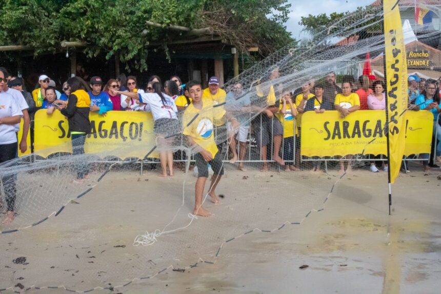 Saragaço celebra temporada de pesca da tainha com grande festa em Bombinhas Saragaço celebra temporada de pesca da tainha com grande festa em Bombinhas