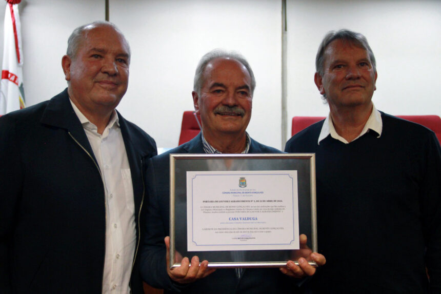 Grupo Famiglia Valduga recebe homenagem da Câmara Municipal de Vereadores de Bento Gonçalves 