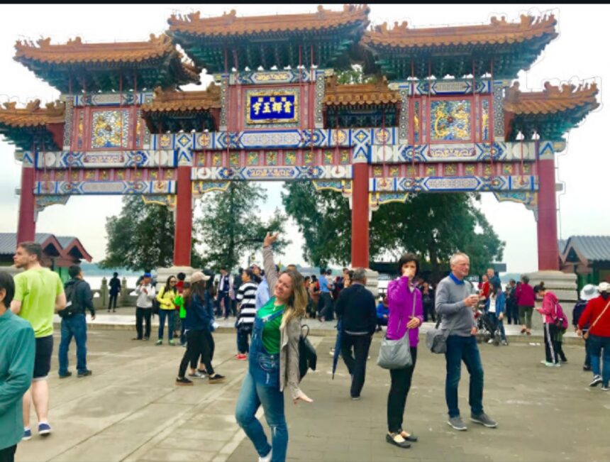 A Viagem de Lenita Palavro à China: Uma Jornada de Crescimento e Transformação