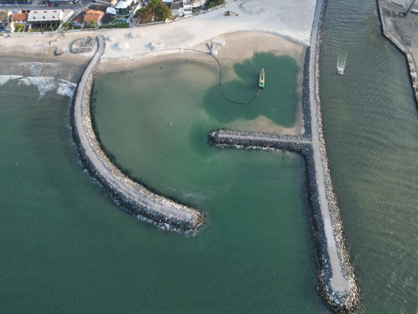 Molhes do Rio Perequê, em Porto Belo, serão inaugurados nesta sexta-feira Molhes do Rio Perequê, em Porto Belo, serão inaugurados nesta sexta-feira