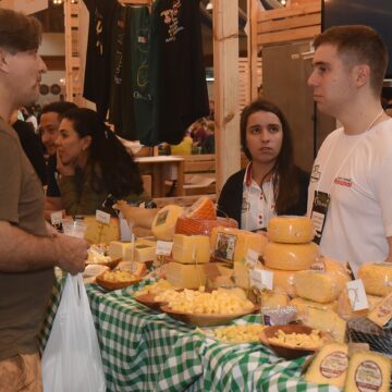 Prêmio Queijo Brasil apresenta diversidade do produto ao público em Blumenau