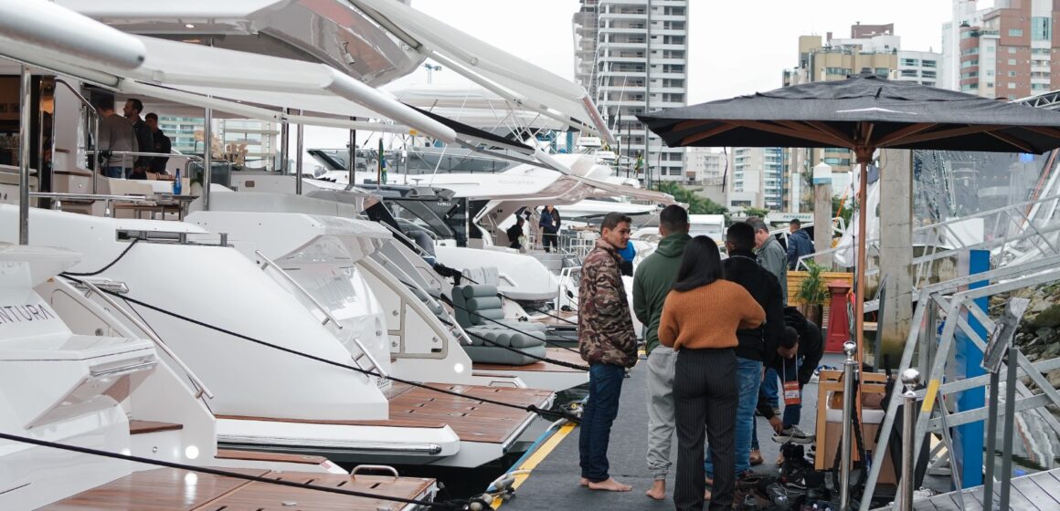 “Open House – Família a Bordo” promovido pela Azimut Yachts recebeu mais de 450 visitantes