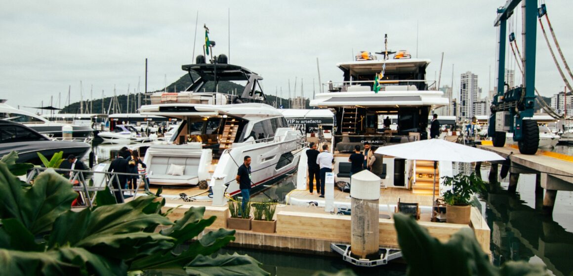 YACHTMAX encanta visitantes no Marina Itajaí Boat Show