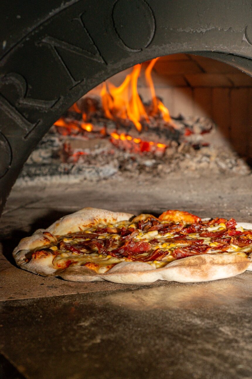 Agosto tem Noite da Pizza na Pousada Estaleiro Guest House Agosto tem Noite da Pizza na Pousada Estaleiro Guest House