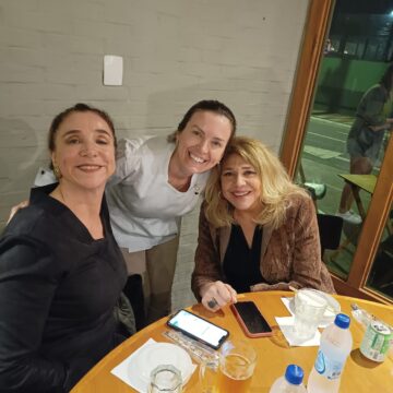 Elenco de “Radojka” é recebido com jantar especial no Doshirakorea, celebrando a união entre teatro e gastronomia coreana