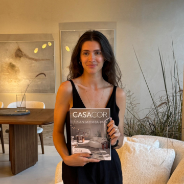 Refúgio de Memórias, de Bruna Tuon Sposito, é destaque na  capa da revista CASACOR SC 2024