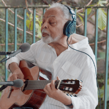 Playing For Change Foundation lança “No Woman No Cry”, com a participação de Gilberto Gil