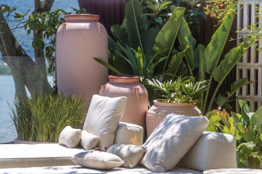 Arquitetos dão dicas de como usar os vasos na decoração e no paisagismo