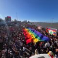 Parada de Floripa reúne 80 mil pessoas com valorização da arte LGBTI+ catarinense