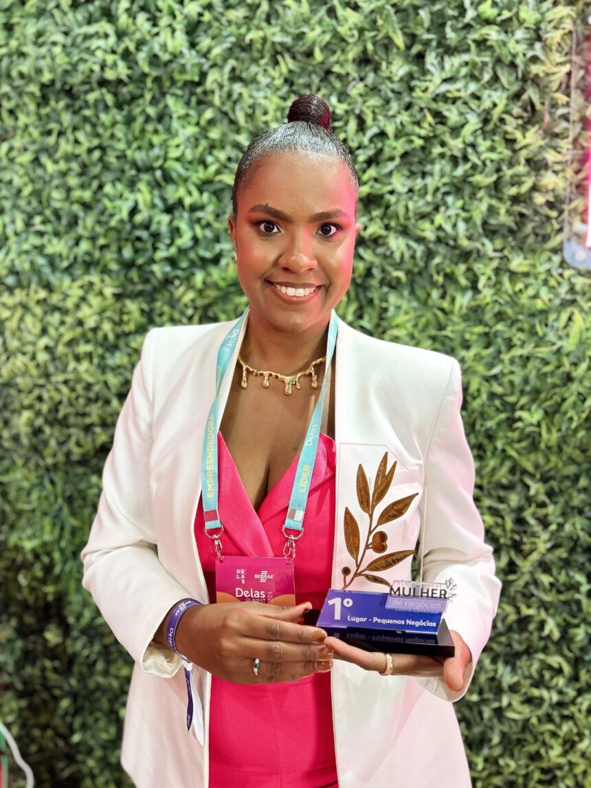Nefrologista pediátrica é premiada no DELAS Summit em Florianópolis