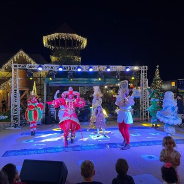 Espetáculo “Alegria” traz a magia do Natal ao Alles Park