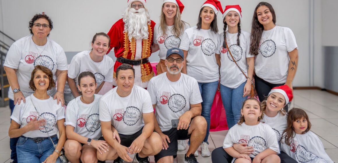 Natal Solidário da Lotisa entrega presentes a 190 crianças de Itajaí