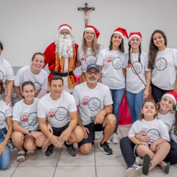 Natal Solidário da Lotisa entrega presentes a 190 crianças de Itajaí