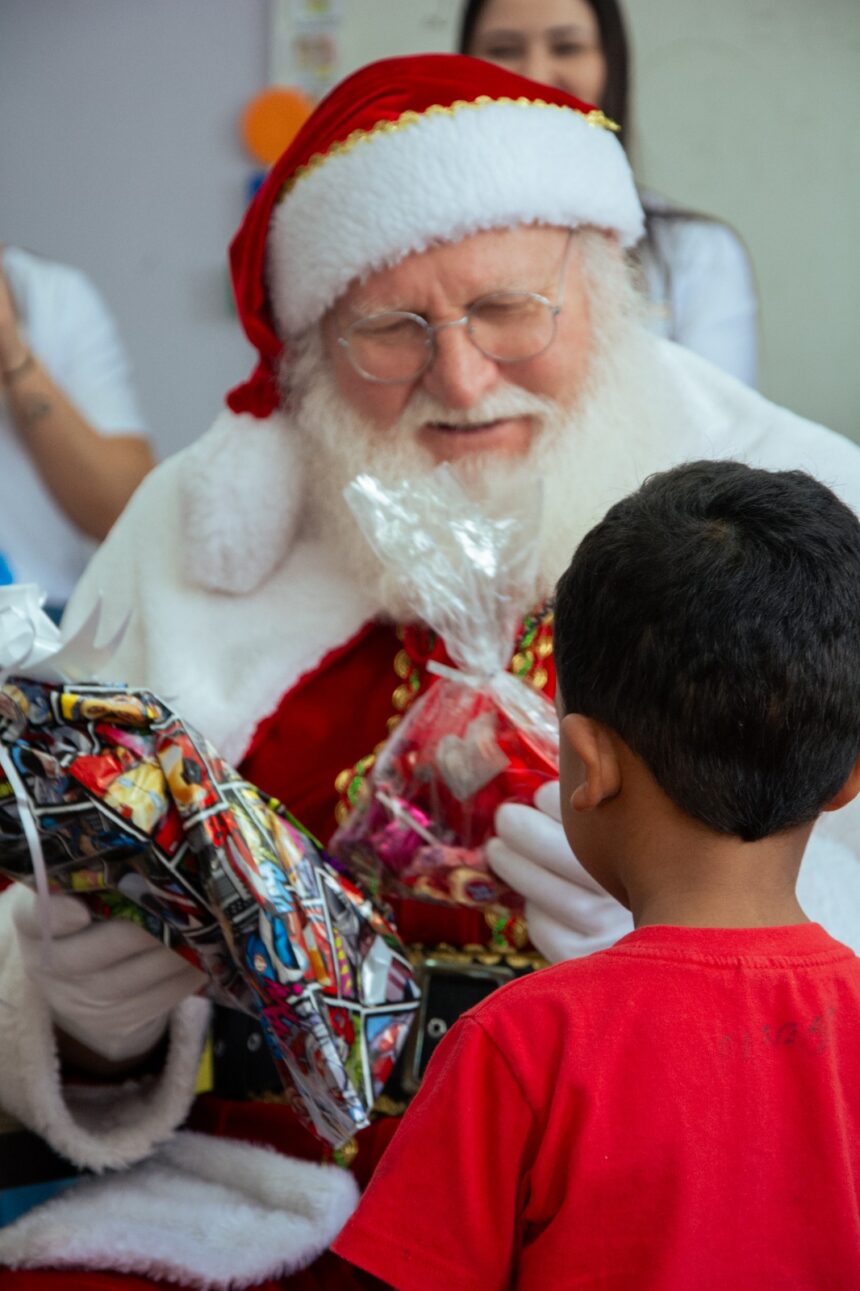Almeida Junior inaugura projeto de voluntariado com ação de Natal 