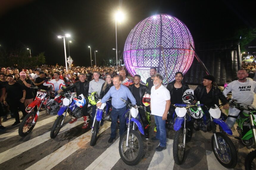 Mirage Circus surpreende Floripa com show de 600 drones e apresentação radical de globo da morte