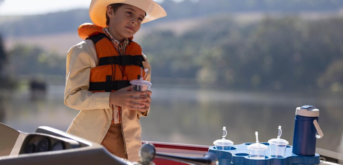 De Balneário Camboriú, ator mirim Enzo Henrique estreia nos cinemas