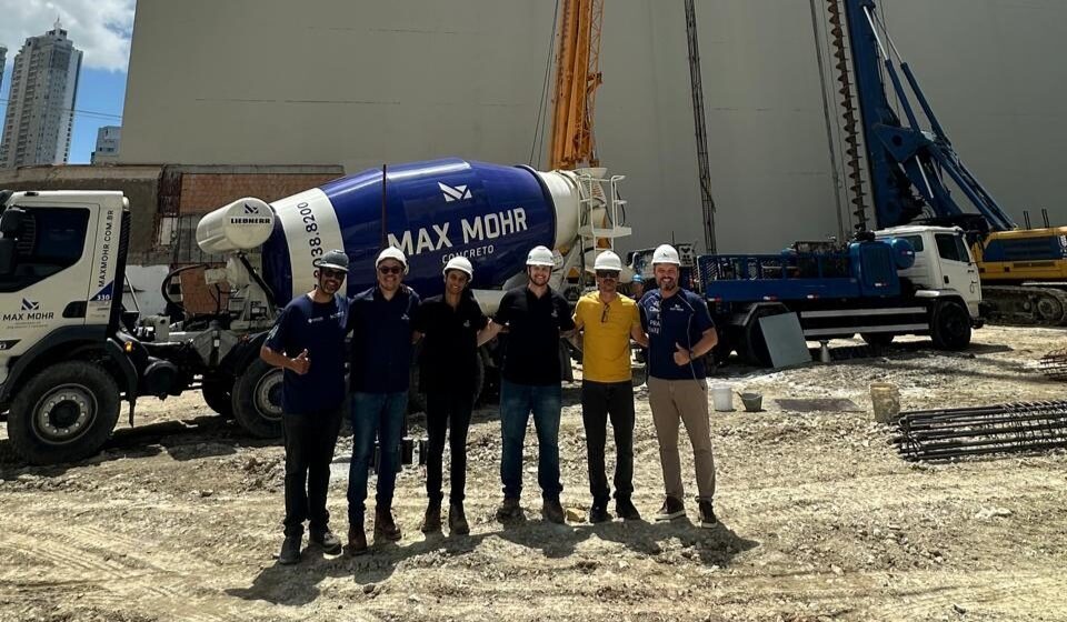 Max Mohr reforça segurança estrutural do Senna Tower em testes de prova de carga