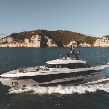 Azimut Yachts apresenta megaiate de luxo exclusivo com Sky Lounge no Miami Boat Show 2025
