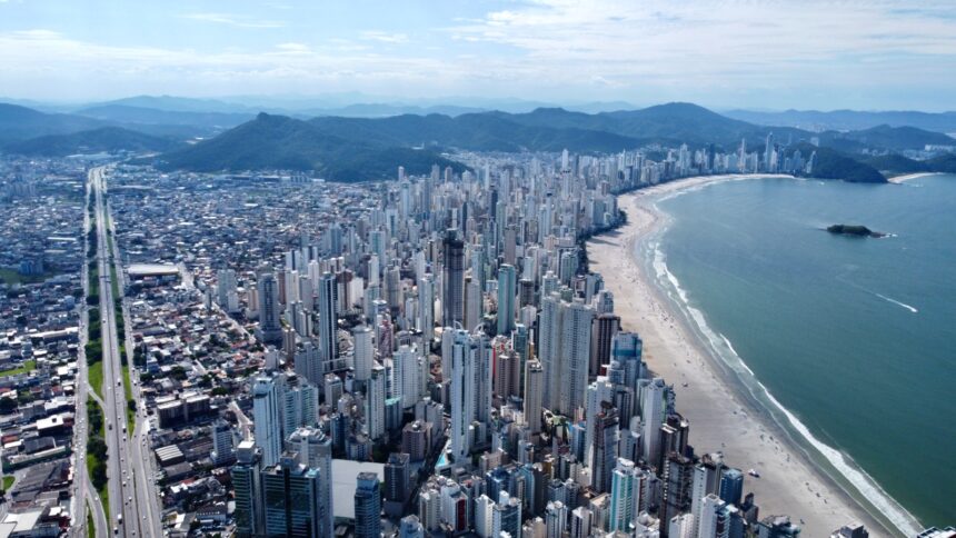 Redução do ITBI impulsiona mercado imobiliário em Balneário Camboriú