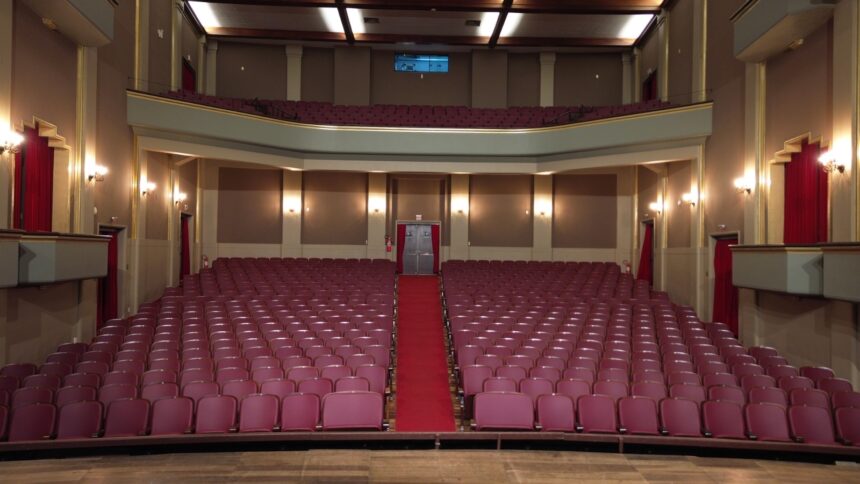 Teatro Carlos Gomes conclui revitalização do auditório Heinz Geyer