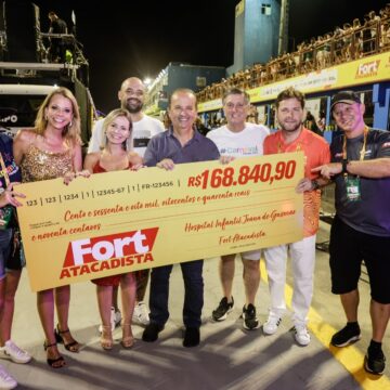 Fort Atacadista doa mais de R$ 168 mil ao Hospital Infantil Joana de Gusmão no Desfile das Escolas de Samba de Florianópolis Fort Atacadista doa mais de R$ 168 mil ao Hospital Infantil Joana de Gusmão no Desfile das Escolas de Samba de Florianópolis