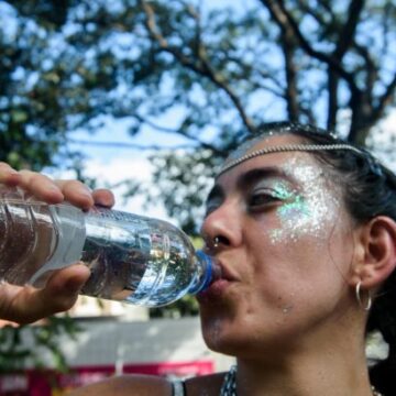 MÉDICA DÁ DICAS PARA APROVEITAR A FOLIA DE CARNAVAL COM SAÚDE E BOA ALIMENTAÇÃO
