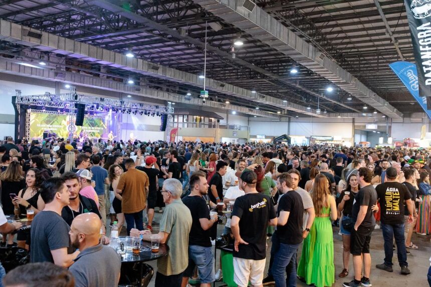 Festival Brasileiro da Cerveja reúne mais de 18 mil pessoas e consolida novo formato em Blumenau