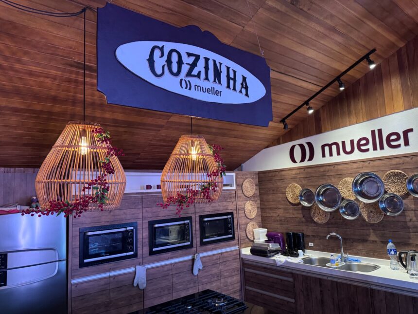 Mueller promove oficina de bolachas e premia participantes da Osterfest 2025