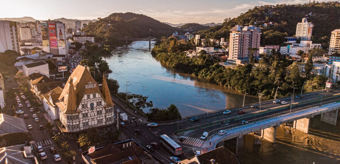 Blumenau está entre as 20 cidades mais empreendedoras do Estado