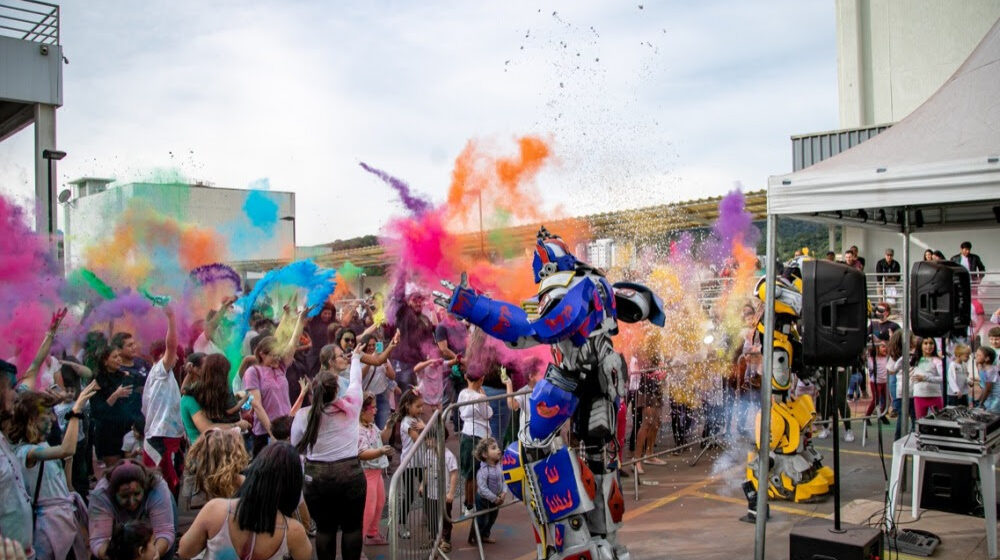 Blumenau recebe mais uma edição da Festa das Cores