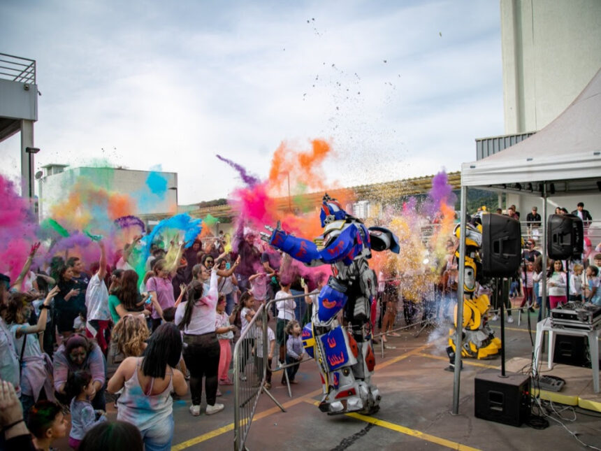 Blumenau recebe mais uma edição da Festa das Cores