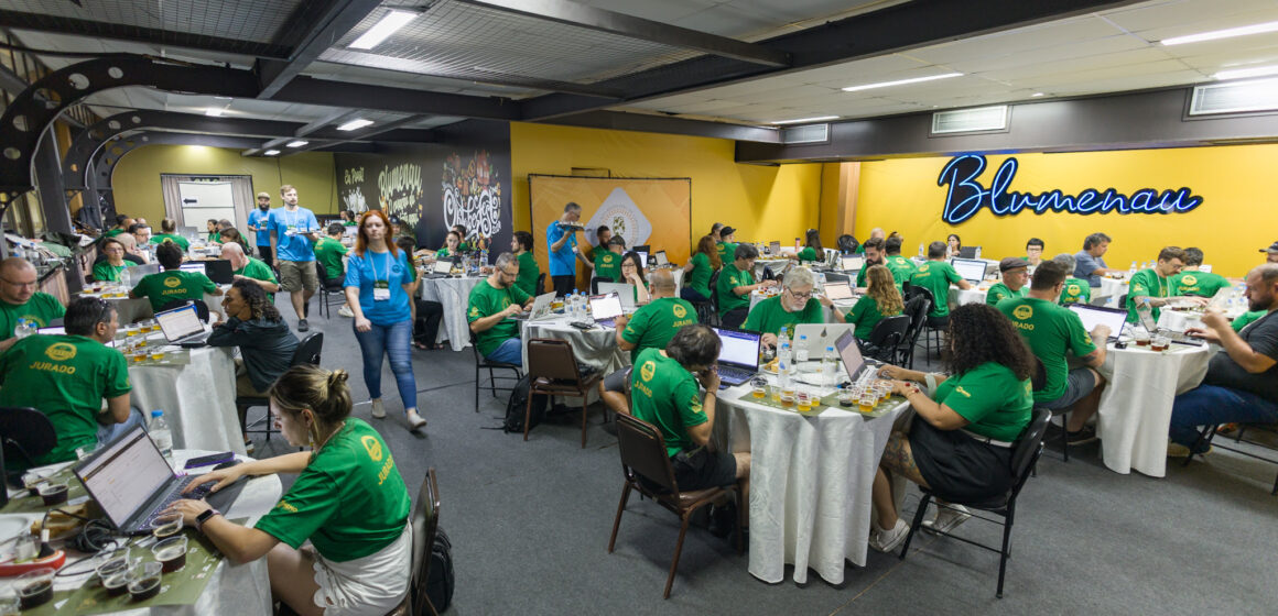 Começa a avaliação no Concurso Brasileiro de Cervejas em Blumenau