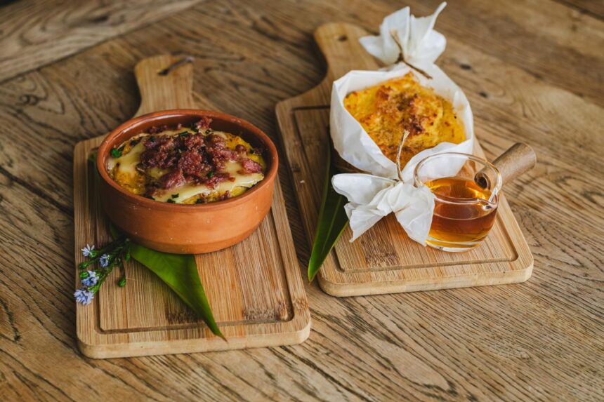 Entre versos e sabores: BravaMall homenageia Cora Coralina com culinária goiana Entre versos e sabores: BravaMall homenageia Cora Coralina com culinária goiana