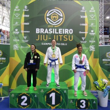 Atleta de Blumenau é campeã brasileira de jiu-jitsu