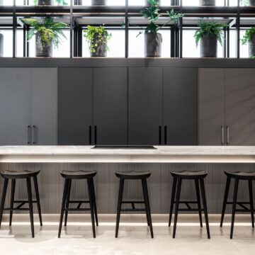 Conheça os cinco elementos que transformam a cozinha no novo centro emocional do lar