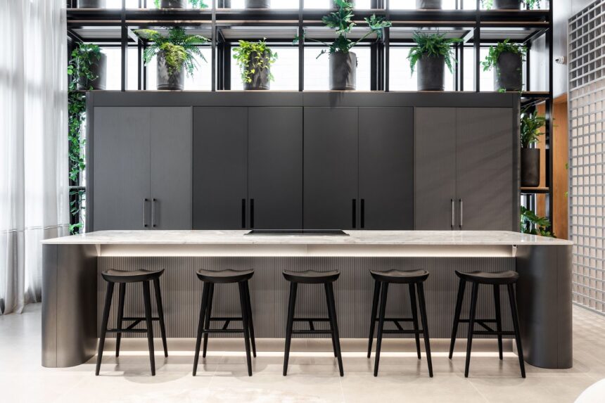 Conheça os cinco elementos que transformam a cozinha no novo centro emocional do lar