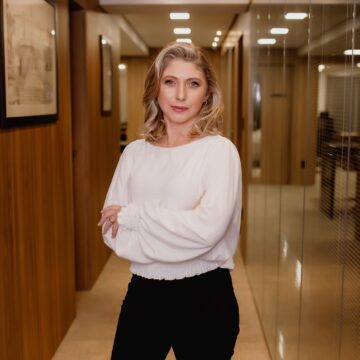 Advogada de Blumenau participa de obra sobre insolvência no Brasil