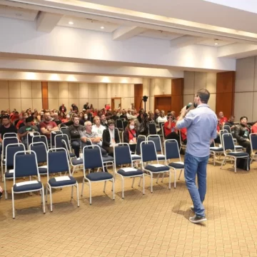 Congresso em Blumenau discutirá manutenção da Celesc como empresa pública