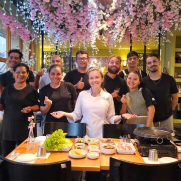 DoshiraKorea valoriza excelência no atendimento com treinamento especial da chef Katia Cho antes do lançamento do Korean BBQ DoshiraKorea valoriza excelência no atendimento com treinamento especial da chef Katia Cho antes do lançamento do Korean BBQ