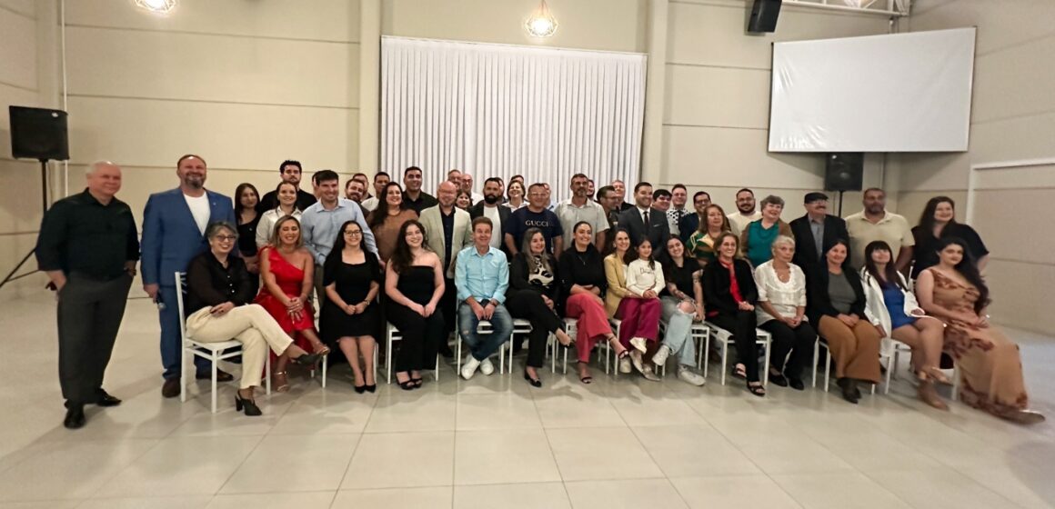 Associação de Comunicadores se torna estadual em evento que celebra o Dia da Comunicação em Canelinha