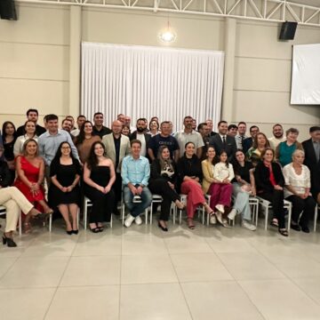 Associação de Comunicadores se torna estadual em evento que celebra o Dia da Comunicação em Canelinha