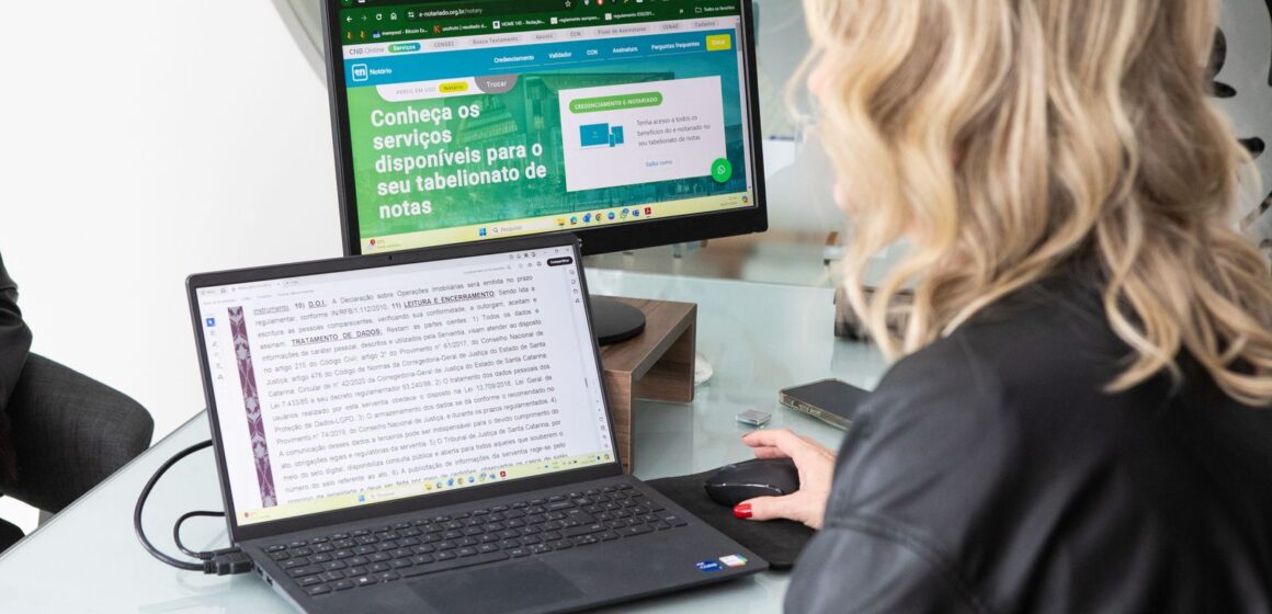 Imposto de Renda: portal digital ajuda catarinenses que estão com a declaração atrasada