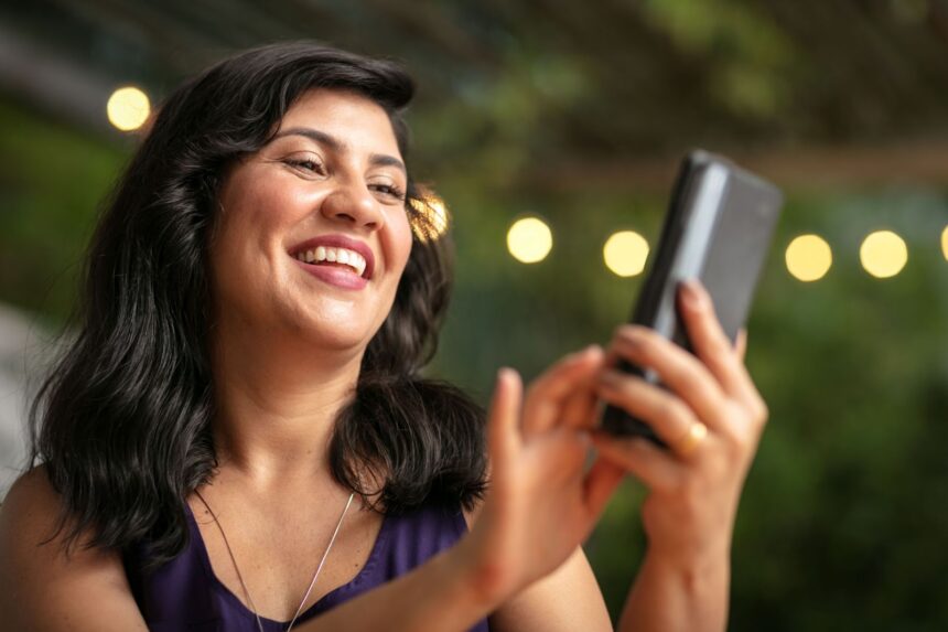 Natura e Avon apostam no social commerce com entrada no TikTok Shop