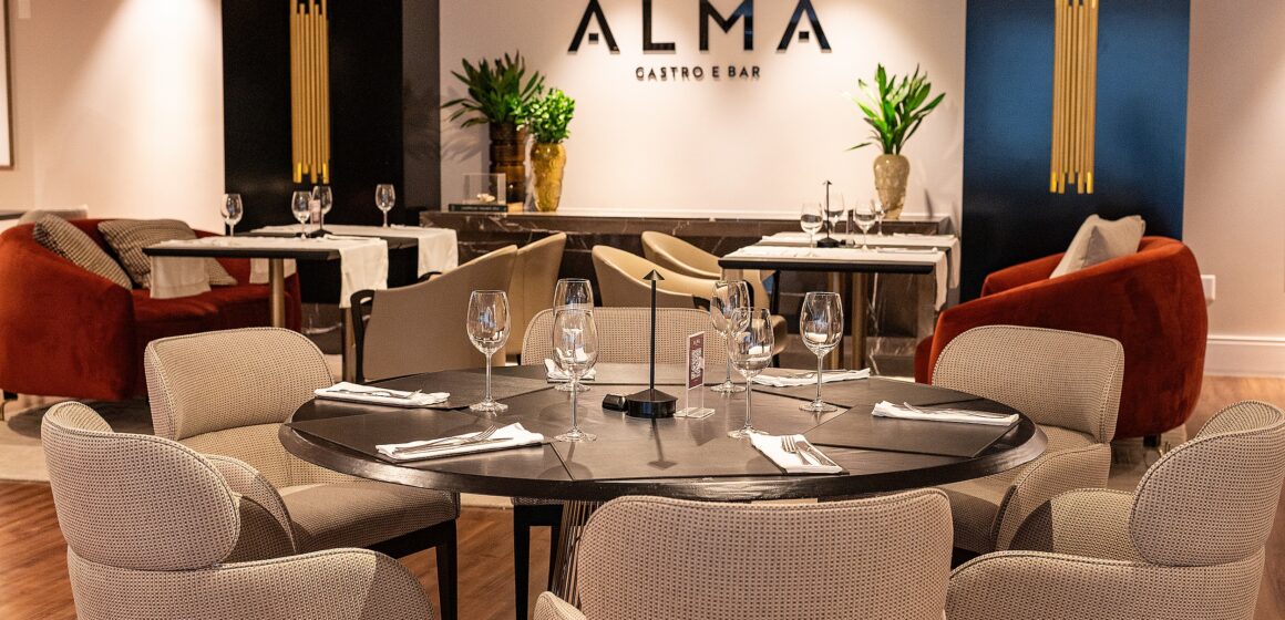 Hotel e restaurante de Itapema oferecem experiência memorável neste Dia dos Namorados