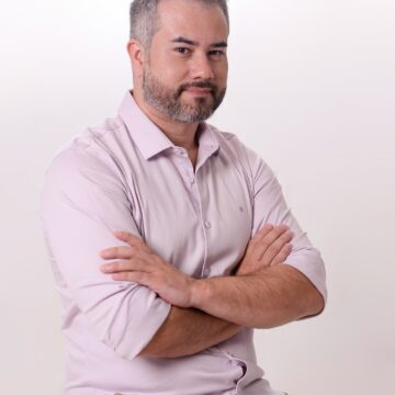 Autor catarinense lança livro sobre a dualidade da inteligência artificial