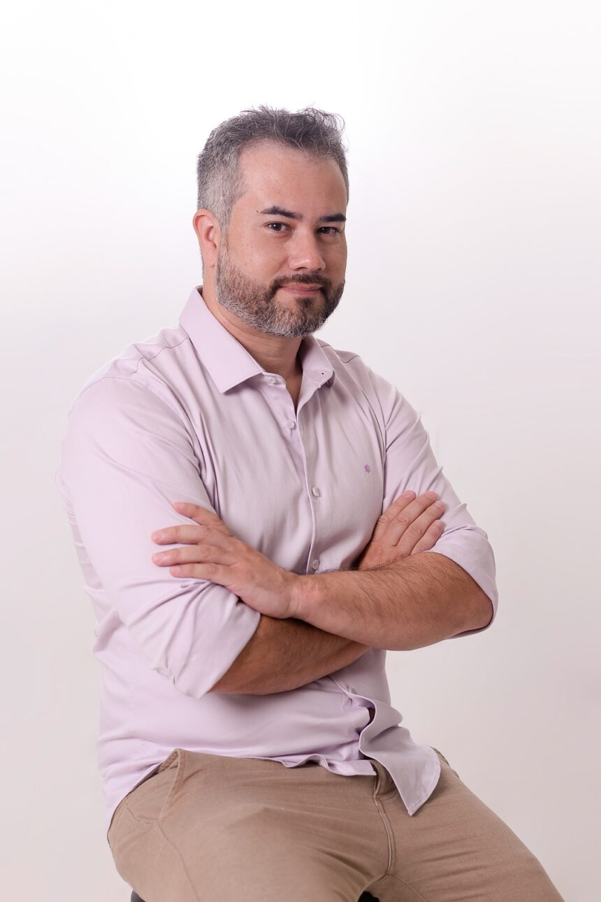 Autor catarinense lança livro sobre a dualidade da inteligência artificial