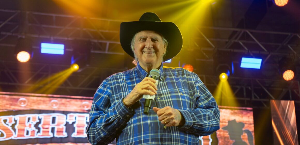 Bela Vista Country Club terá show gourmet de Sérgio Reis