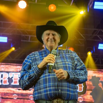 Bela Vista Country Club terá show gourmet de Sérgio Reis